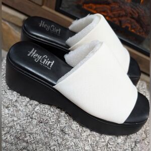 Corky's "Totally" Black and White Platform Slides